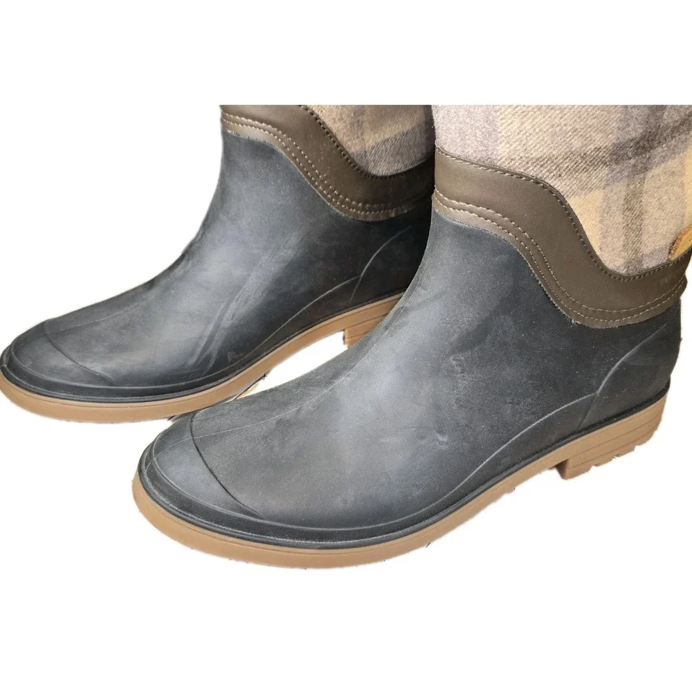 Kamik Alpine Waterproof Winter Snow Boots Unisex Women's 10 /Men's 8.5 Plaid